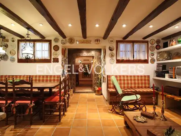 Comedor de Casa o chalet en venta en Esplugues de Llobregat con Aire acondicionado, Calefacción y Jardín privado