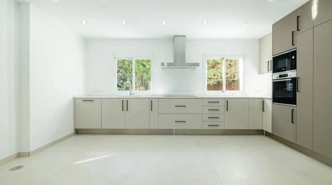 Foto 4 de Casa o xalet en venda a Avenida de las Golondrinas, Atalaya - Isdabe, Estepona