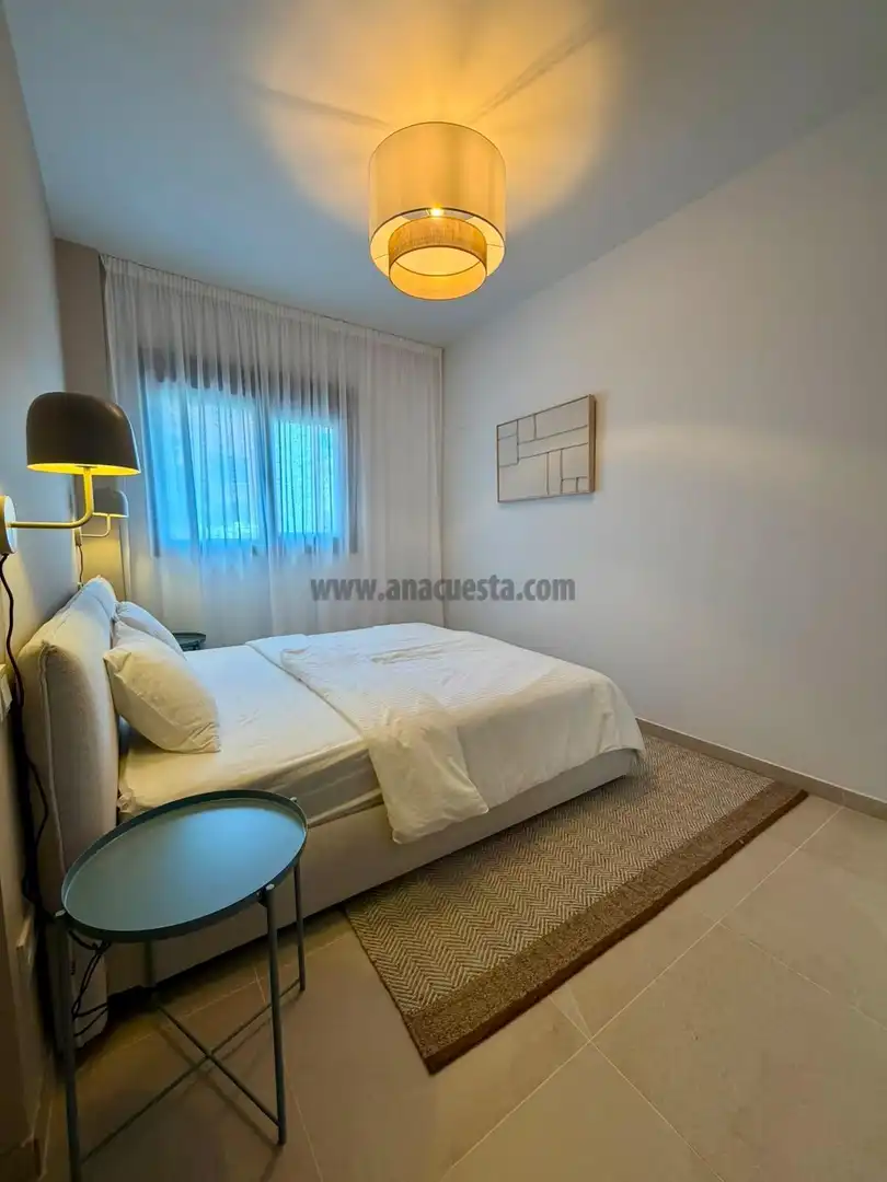 Habitación de Apartamento de alquiler en Estepona Pueblo