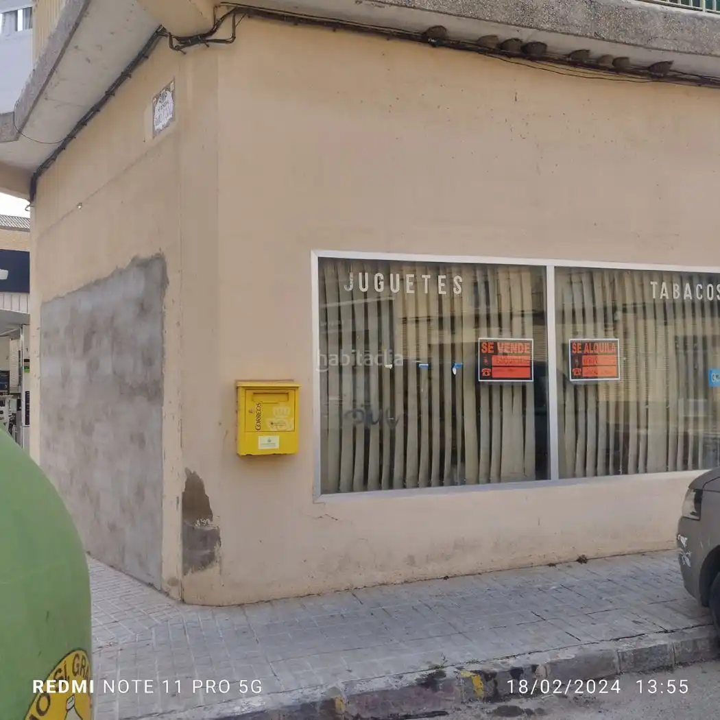 Local comercial en venda a Avenida Flumen 1