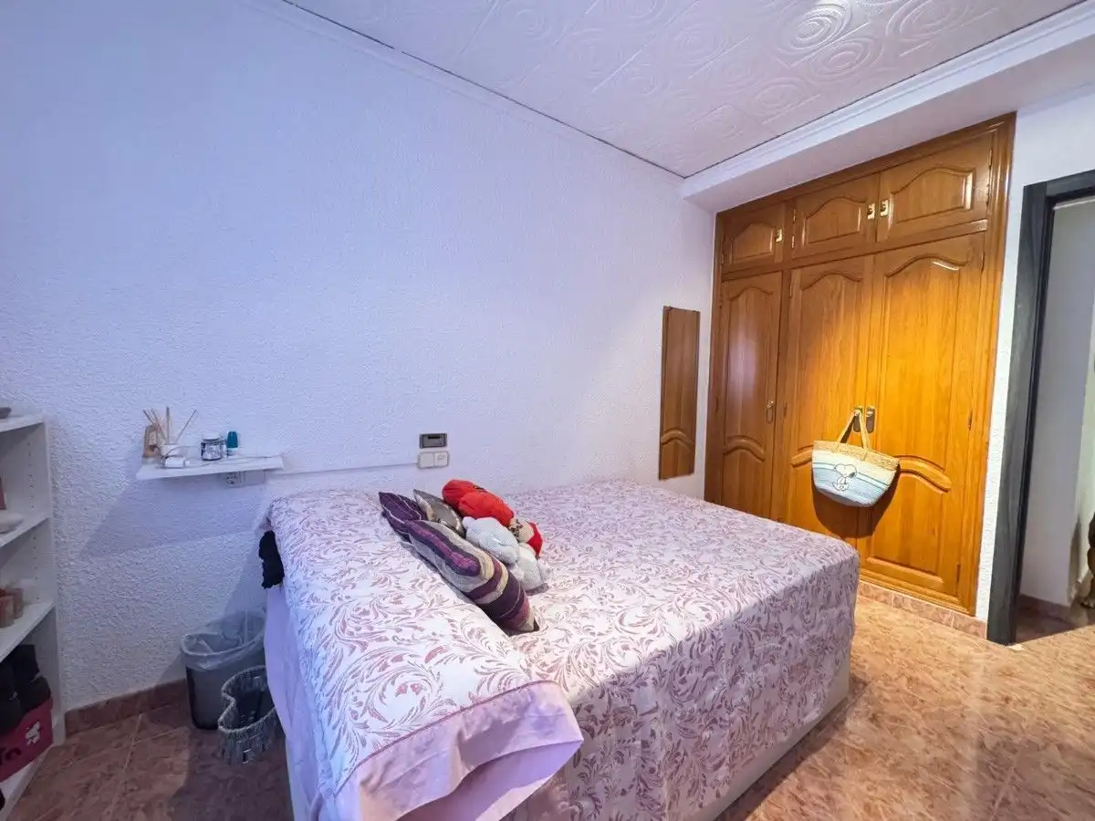 Bedroom of Flat for sale in Tavernes de la Valldigna  with Air Conditioner and Storage room