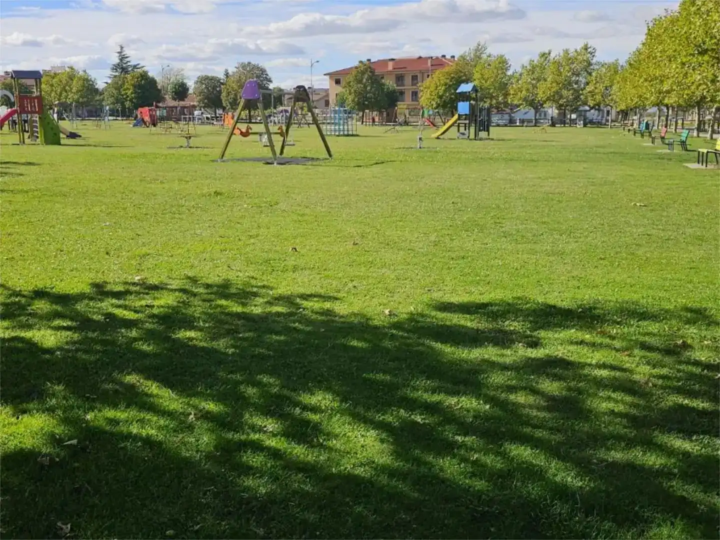 Vista exterior de Pis en venda en Riaza amb Balcó