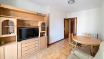 Living room of Flat for sale in  Madrid Capital