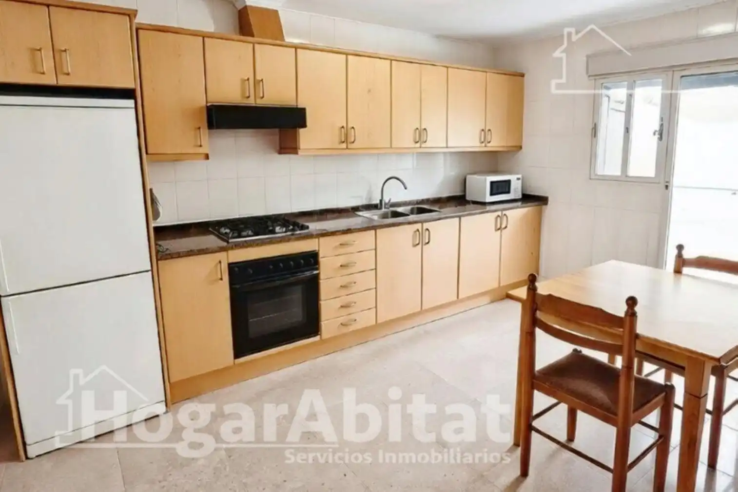 Cuina de Casa o xalet en venda en Castellón de la Plana / Castelló de la Plana amb Aire condicionat, Calefacció i Terrassa