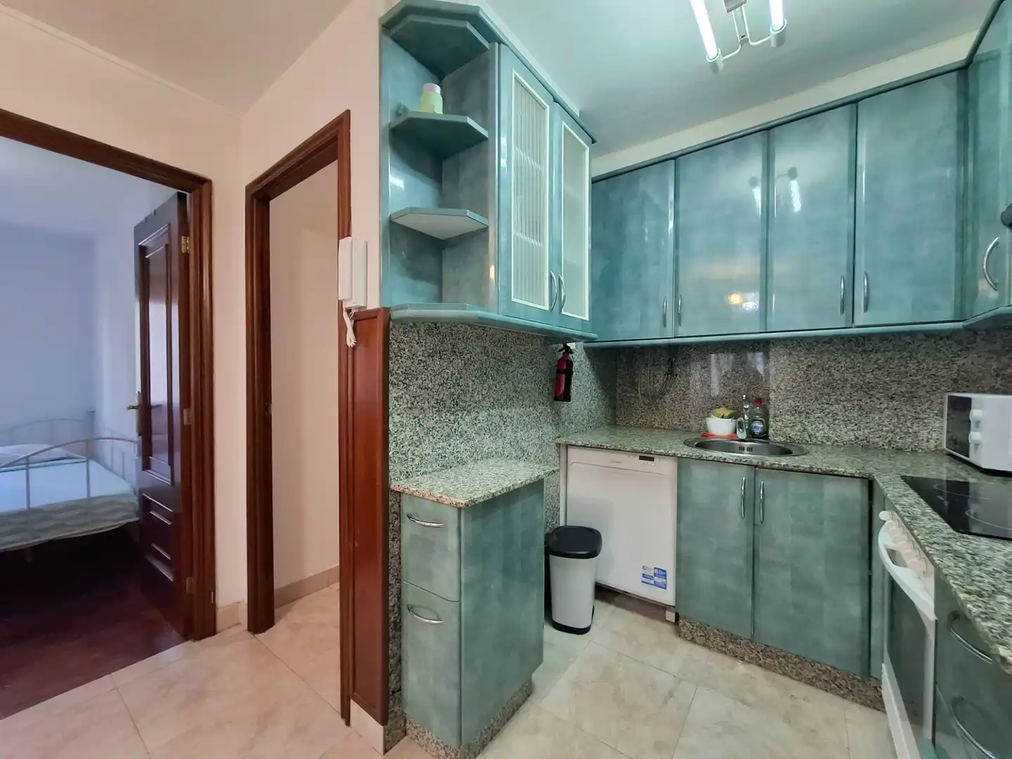Cocina de Piso en venta en Vigo  con Trastero y Amueblado