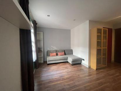 Living room of Study to rent in  Barcelona Capital  with Balcony