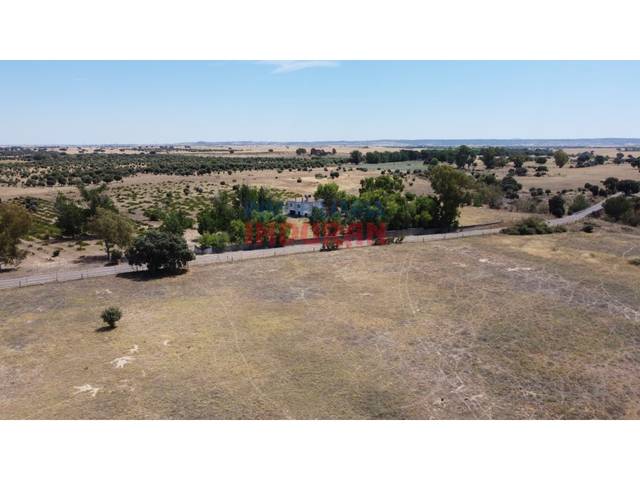 Casa-chalet en Venta en N/A en Calzada de Oropesa