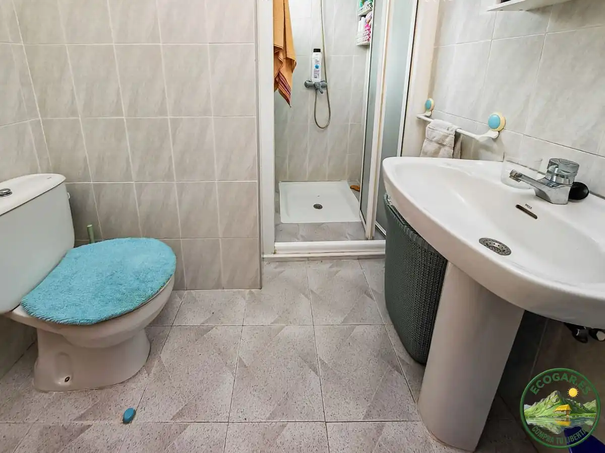 Bany de Casa o xalet en venda en Cacabelos amb Calefacció, Jardí privat i Terrassa