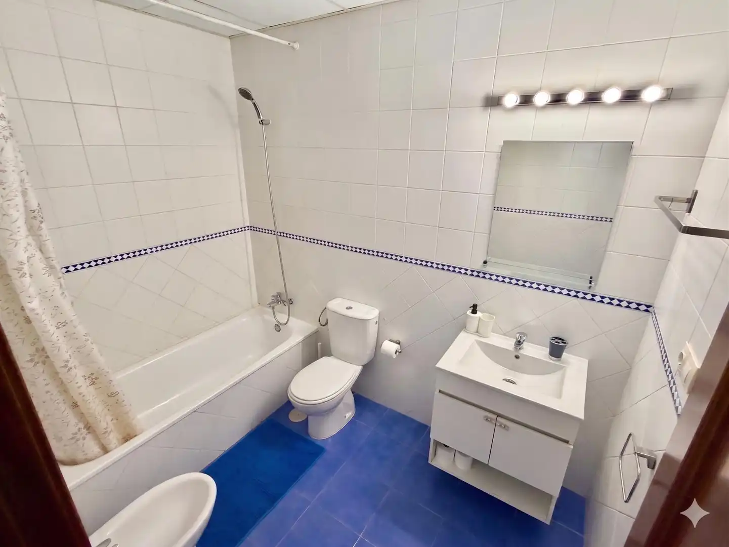 Apartment with lift for sale in Avenida BARRERILLO (DEL), imagen 5
