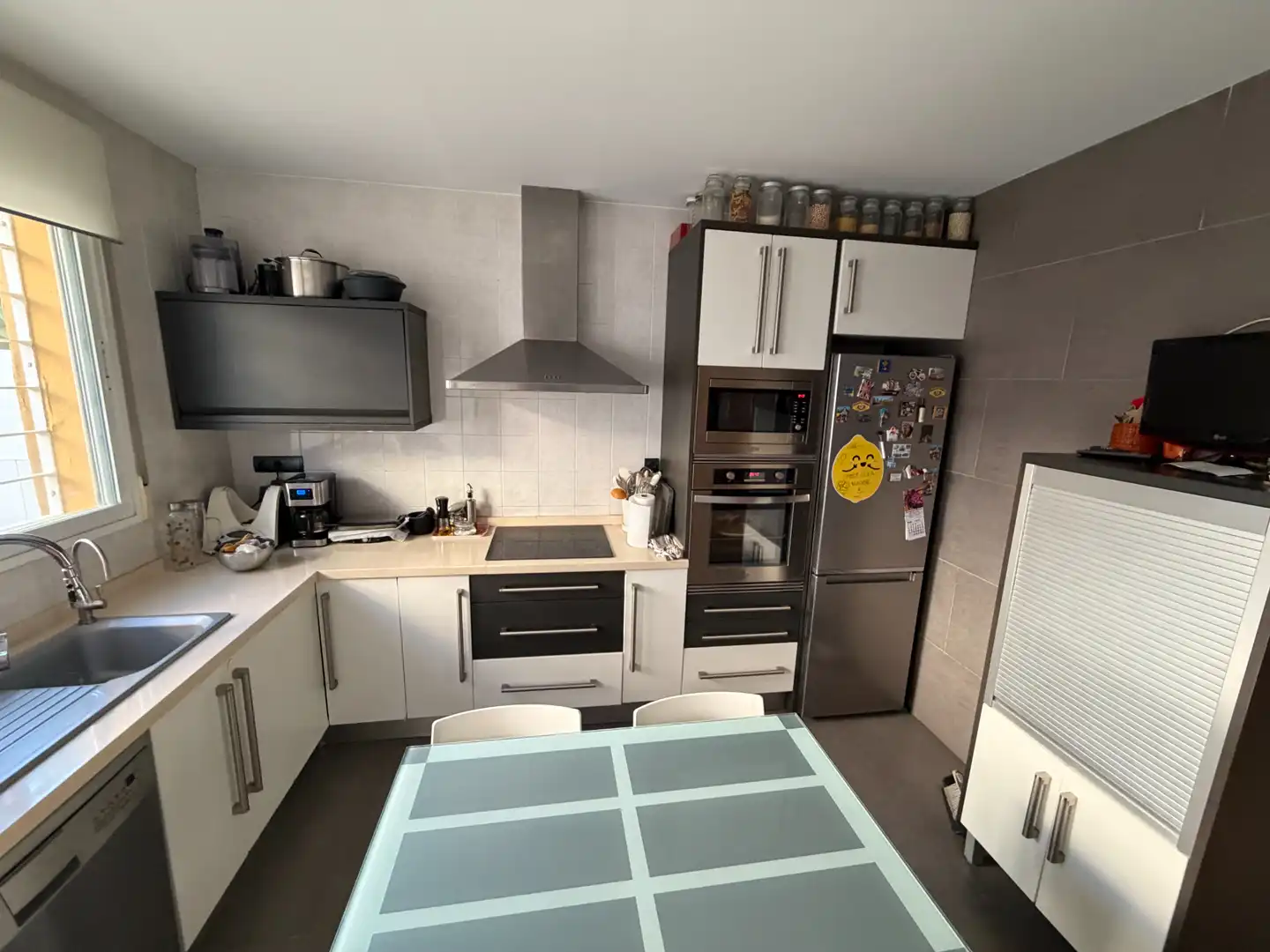 Cocina de Casa o chalet en venta en Moncada con Aire acondicionado, Calefacción y Jardín privado