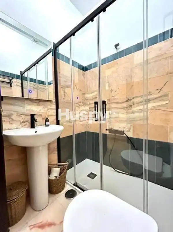 Bathroom of Flat for sale in Casco Antiguo