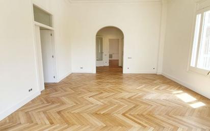 Flat to rent in  Barcelona Capital  with Air Conditioner, Heating and Parquet flooring