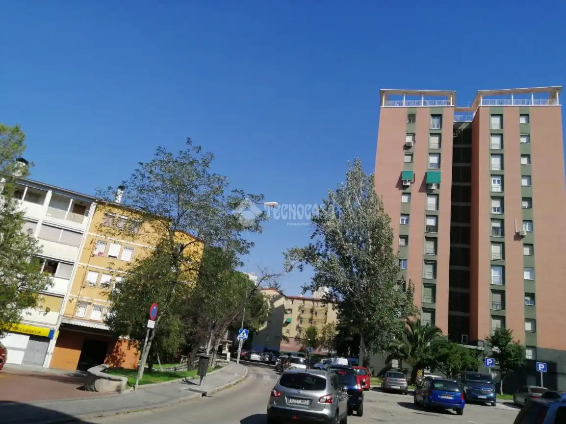 Flat with lift to rent in Usera