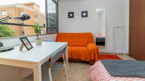 Foto 3 de Habitació a N/a, Ciutat Jardí, Valencia Capital