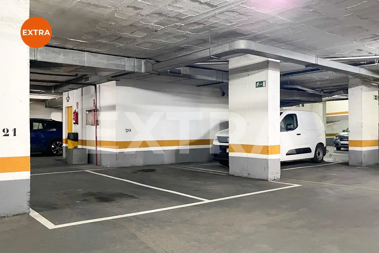 Aparcament de Pis en venda en Madrid amb Calefacció, Parquet i Piscina comunitària