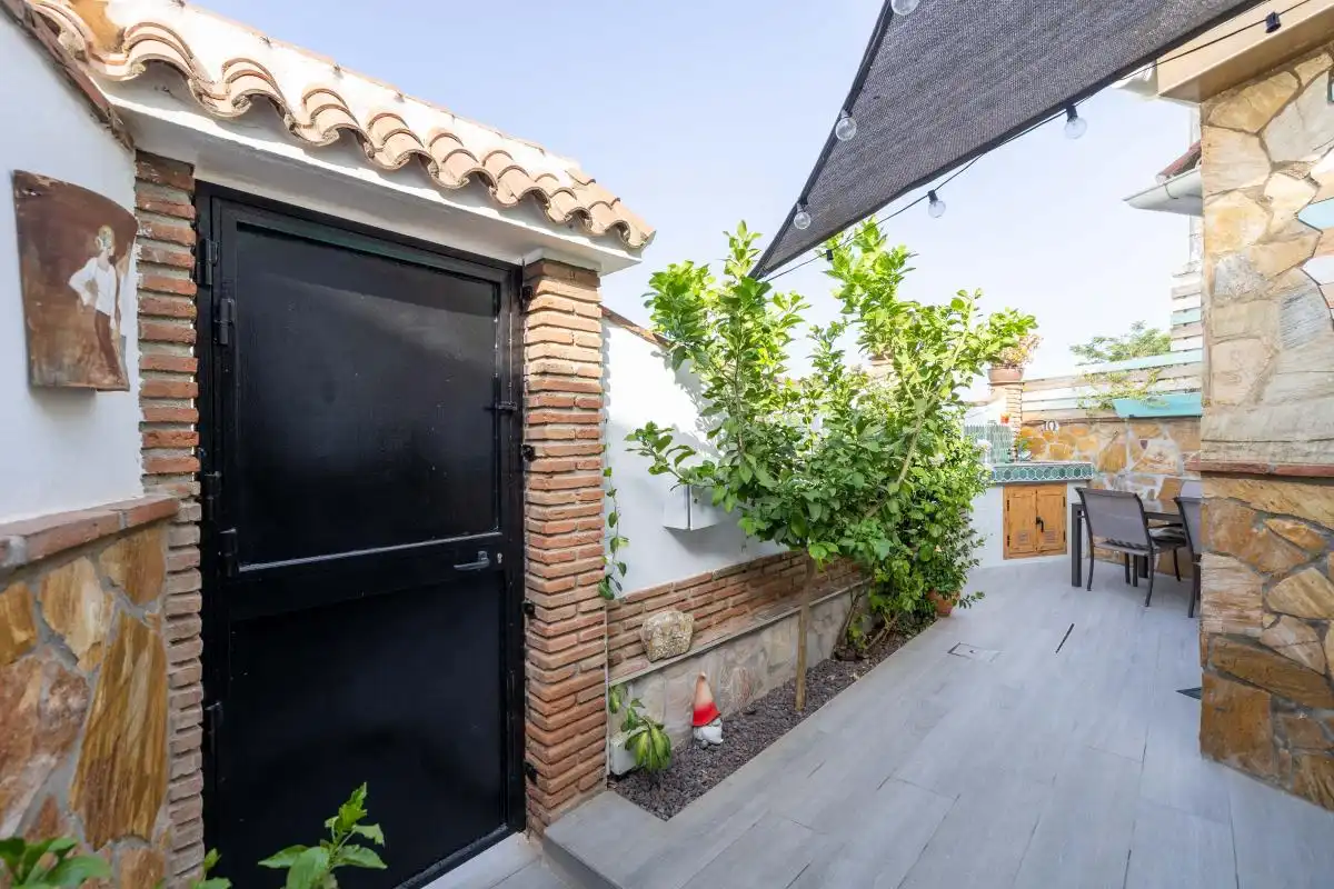 Terrassa de Casa o xalet en venda en Torremolinos amb Aire condicionat, Calefacció i Jardí privat