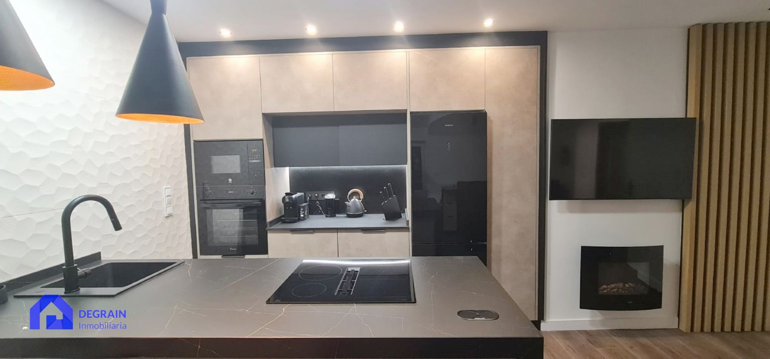 Cocina de Piso de alquiler en Oviedo  con Calefacción y Amueblado