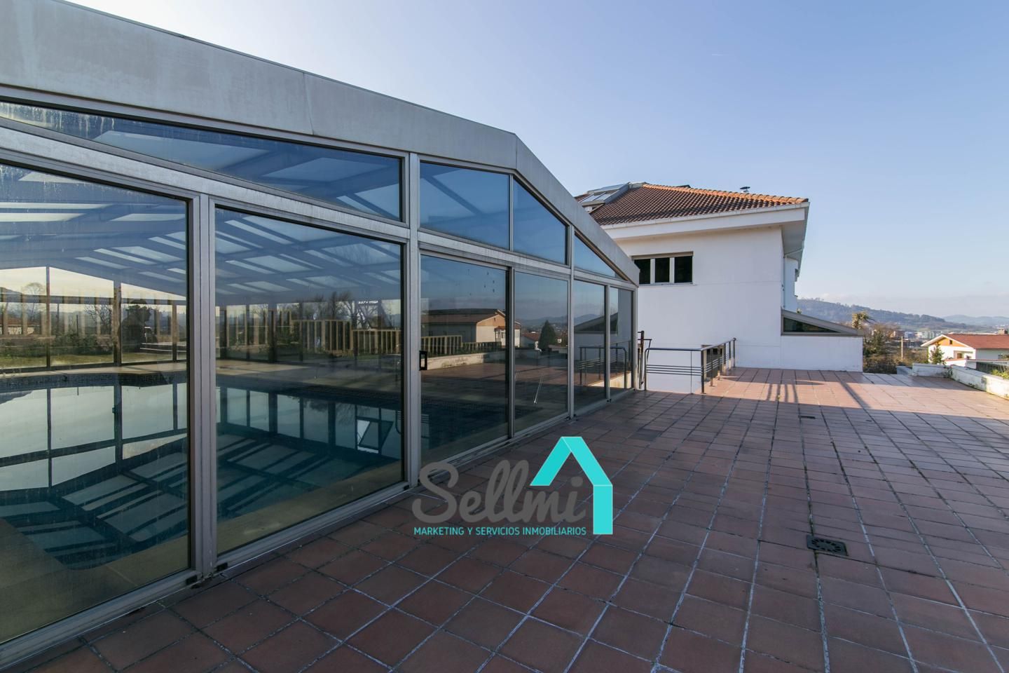 Terrace of House or chalet for sale in Oviedo   with Heating, Private garden and Parquet flooring