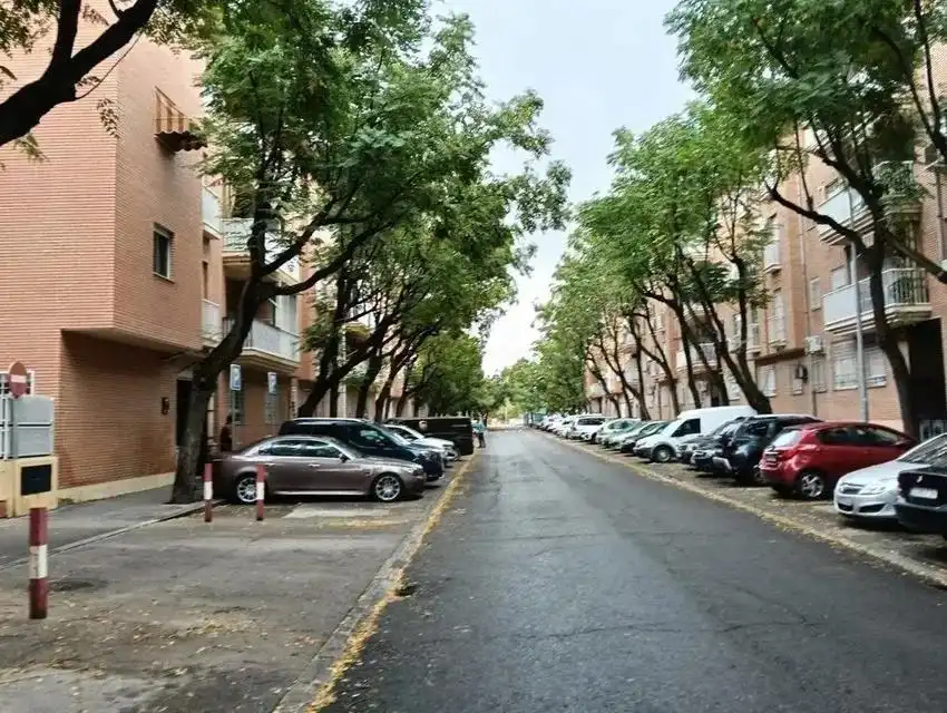 Vista exterior de Piso en venta en Córdoba con Terraza y Piscina comunitaria