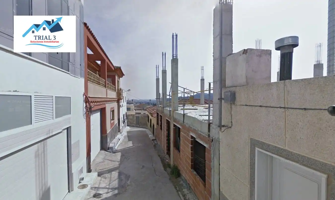 Adosado con jardín en venta en Calle LOGROÑO, imagen 2