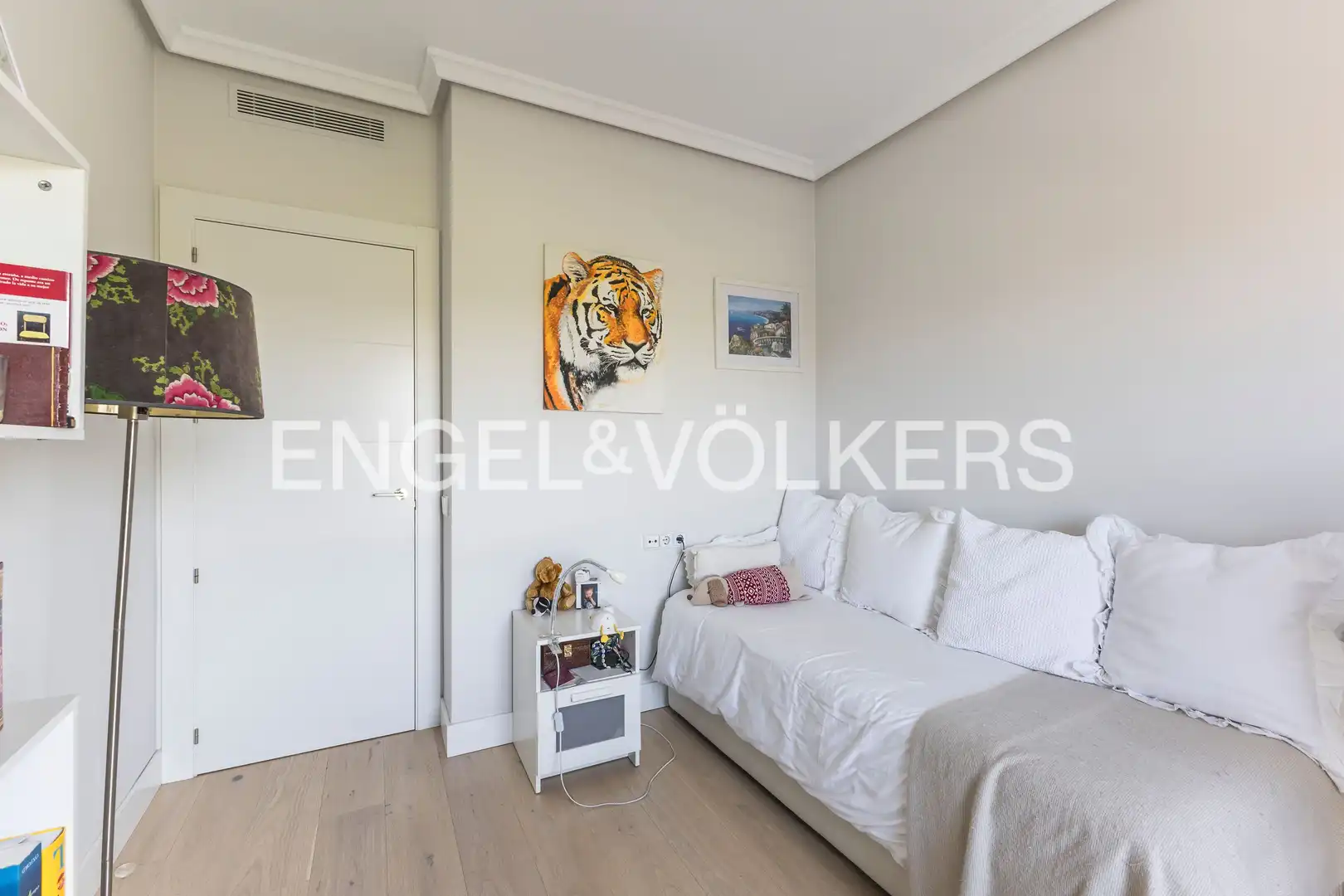 Flat for sale in Avenida de Pío XII, Castilla