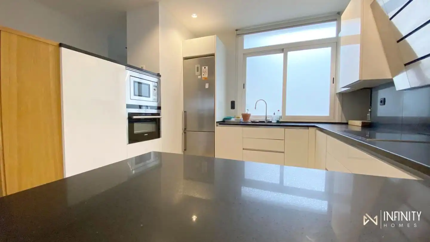 Cocina de Piso de alquiler en Bilbao  con Calefacción, Terraza y Balcón