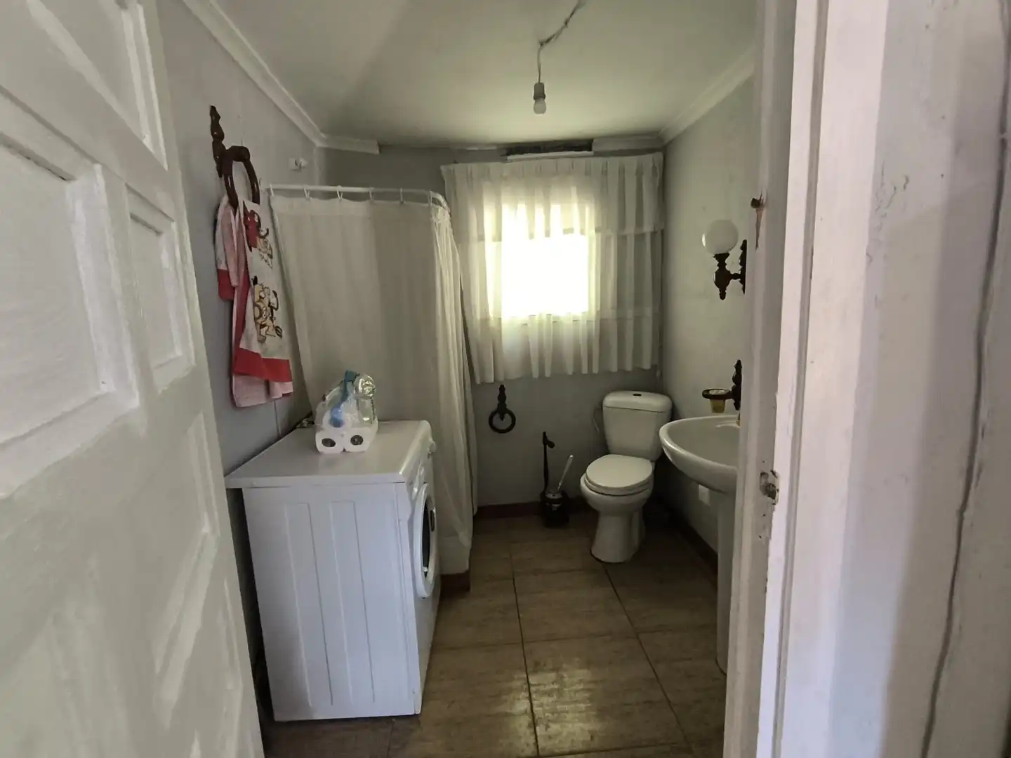 Bathroom of Houses for sale in Fresno de Río Tirón  with Heating, Private garden and Terrace