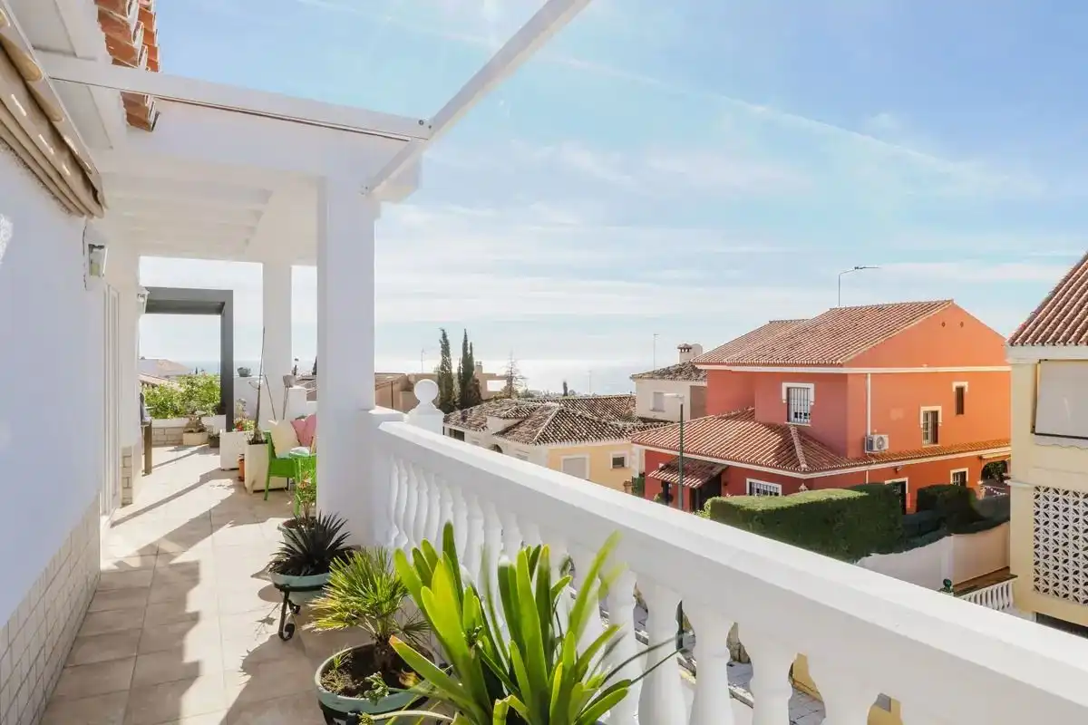 Vista exterior de Casa adosada en venda en Málaga amb Aire condicionat, Calefacció i Terrassa