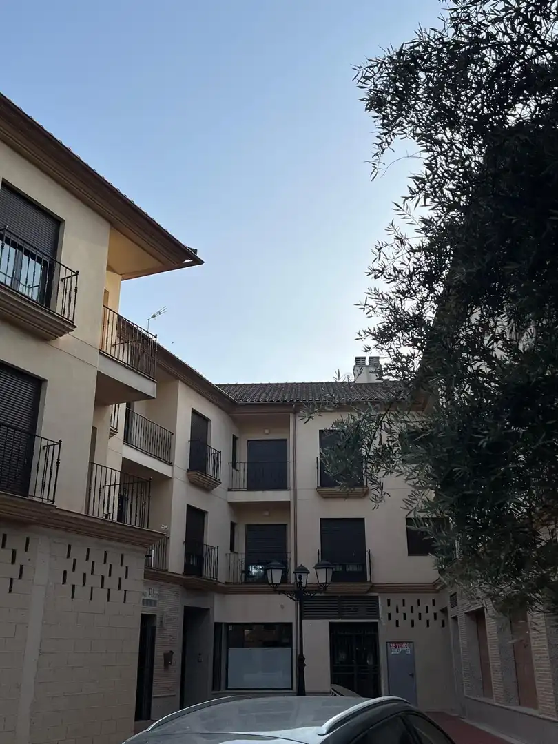 Vista exterior de Piso en venta en La Puebla de Almoradiel con Aire acondicionado, Calefacción y Balcón
