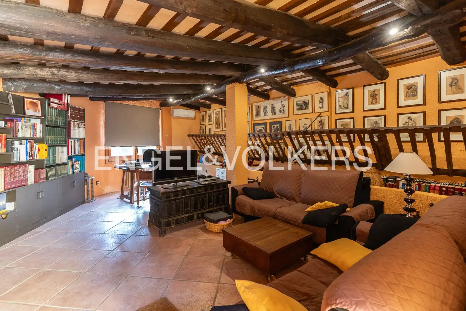Sala d'estar de Casa o xalet en venda en Arenys de Munt amb Aire condicionat, Calefacció i Jardí privat