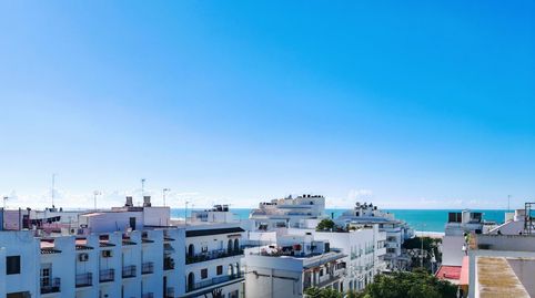 Piso amplio y luminoso en ubicación privilegiada, a un paso del centro y a 10 minutos de la playa
