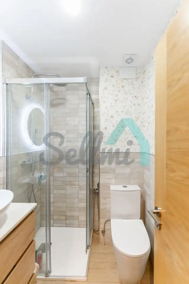 Bathroom of Flat for rent in Siero  with Heating, Terrace and Furnished