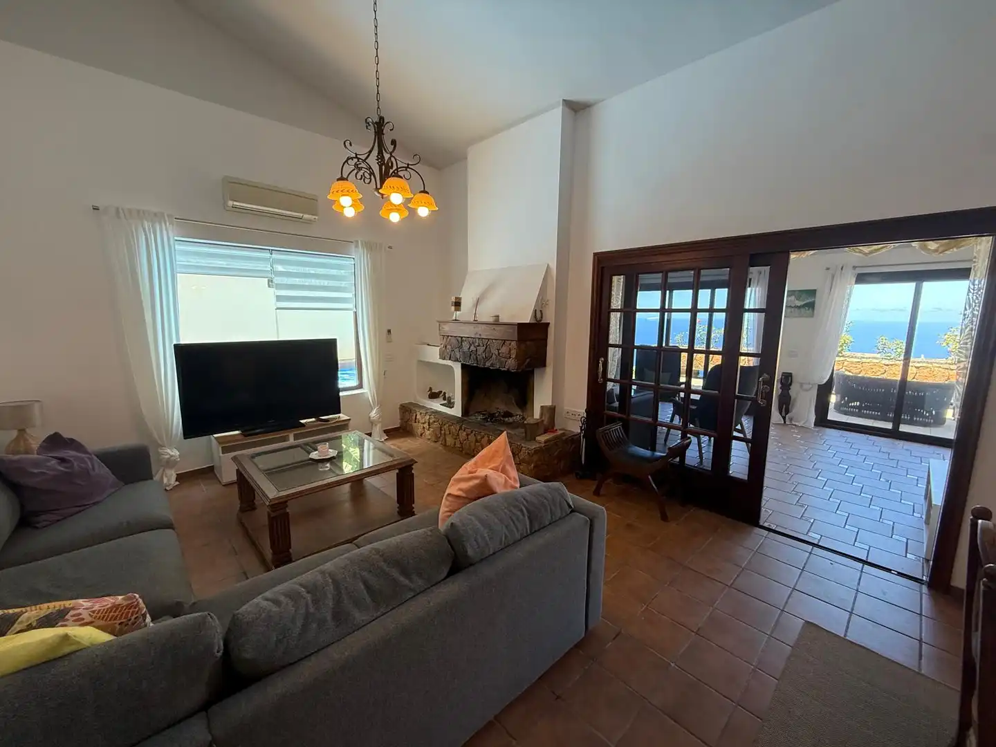Sala d'estar de Casa o xalet en venda en El Sauzal amb Aire condicionat, Jardí privat i Terrassa