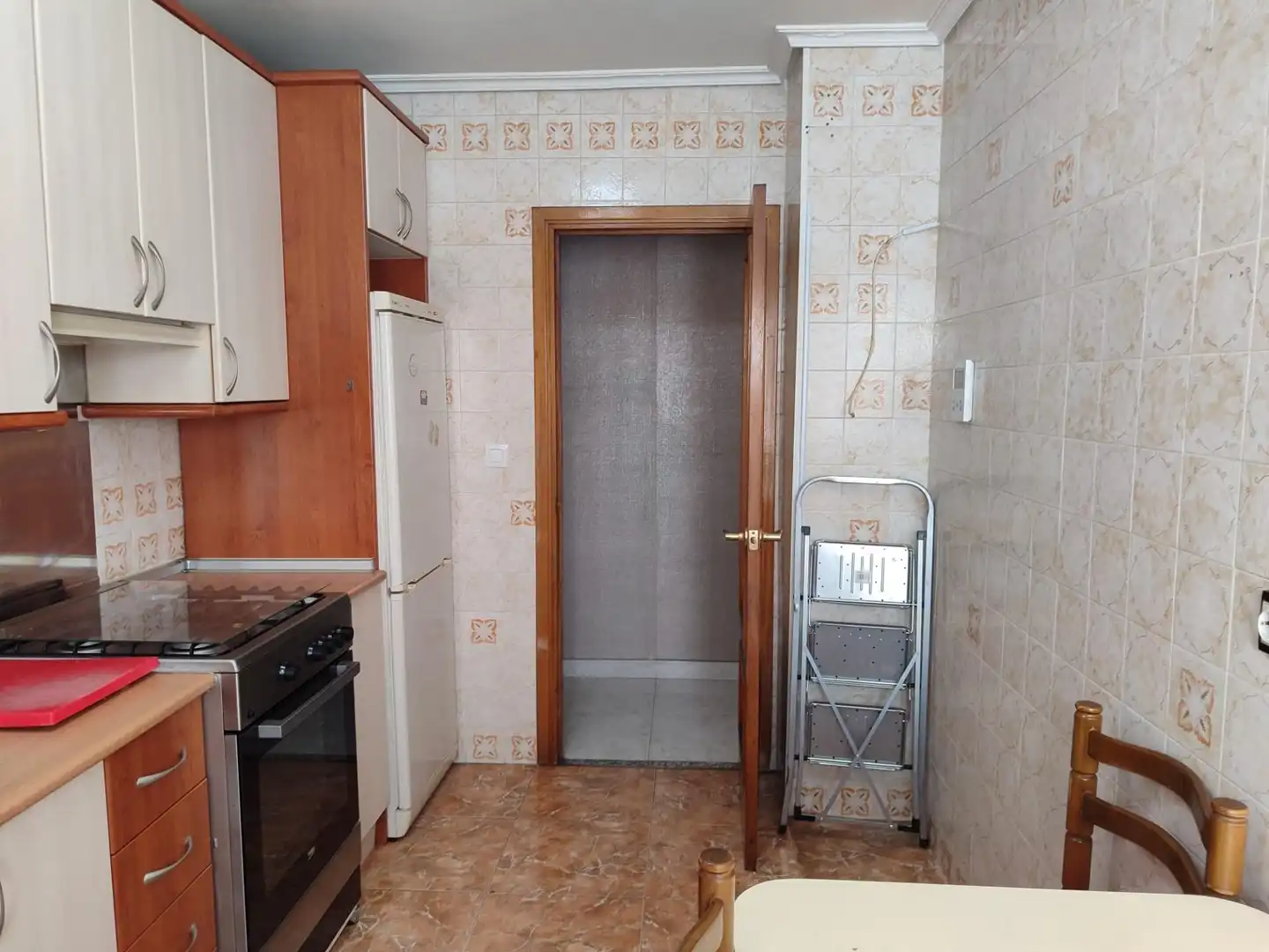 Cuina de Pis en venda en Oviedo  amb Calefacció