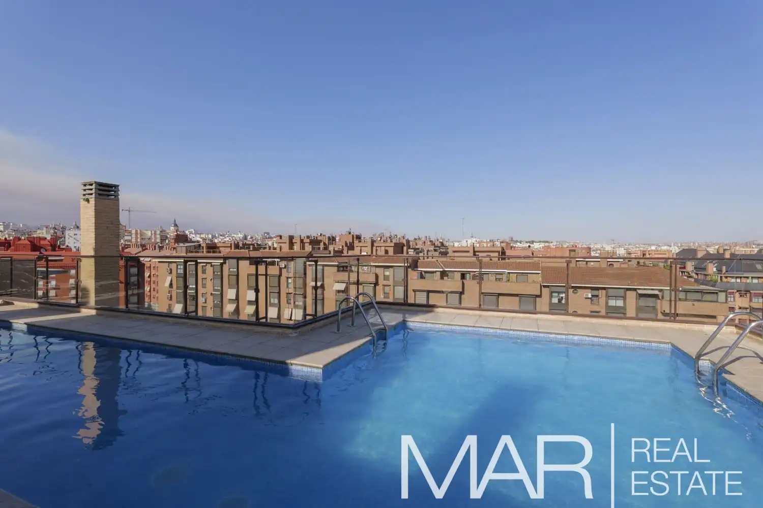Flat for sale in Calle Nogales, Acacias