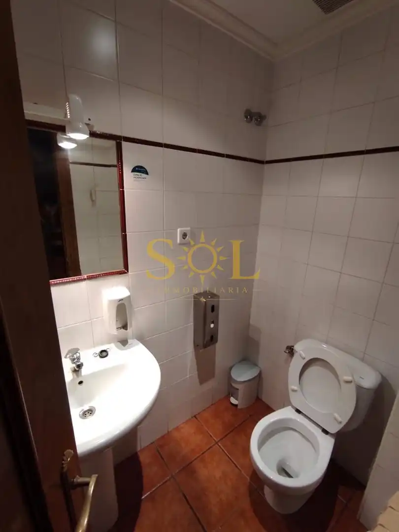 Badezimmer von Gebäude zum Verkauf in Luyego