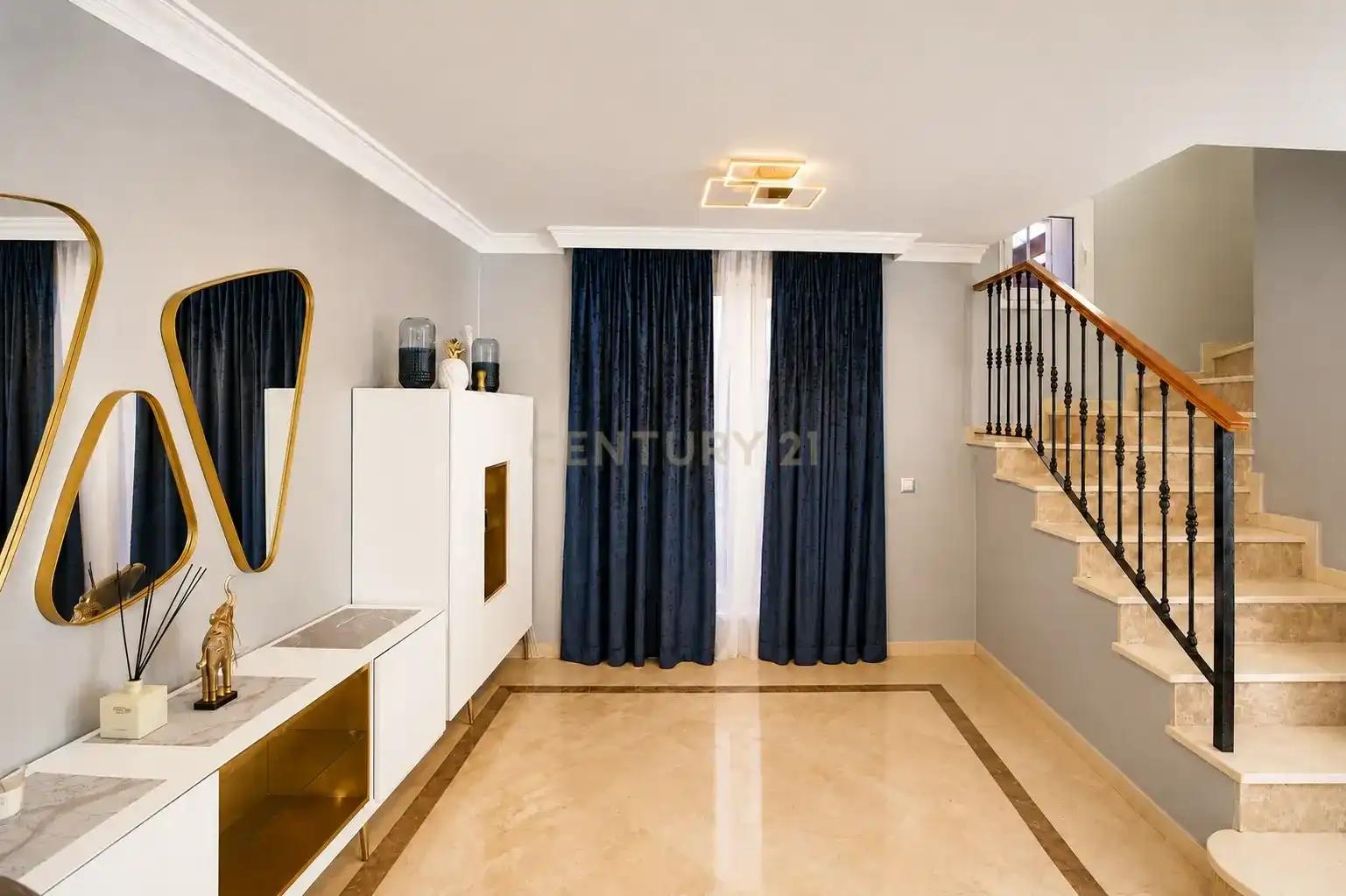 Sala de estar de Casa o chalet en venta en Marbella con Aire acondicionado, Jardín privado y Horno