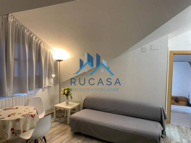 Estudio en Alquiler en De Victoriano Fernández en Alisal - San Román