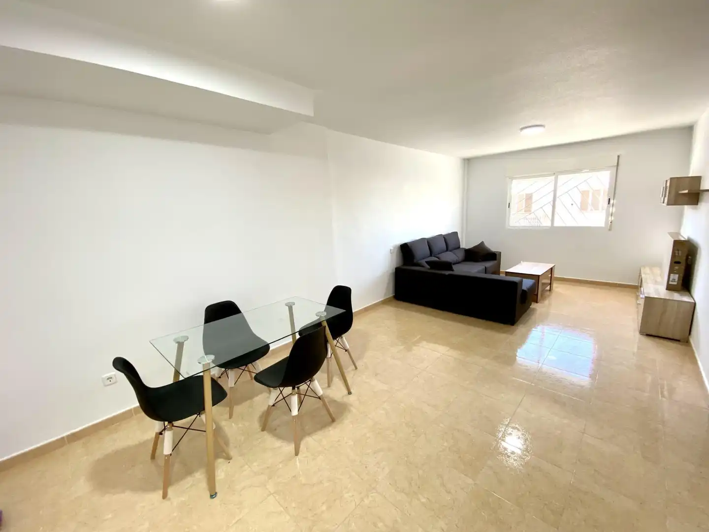 Wohnung zur Miete in Avenida DAYA NUEVA, Almoradí