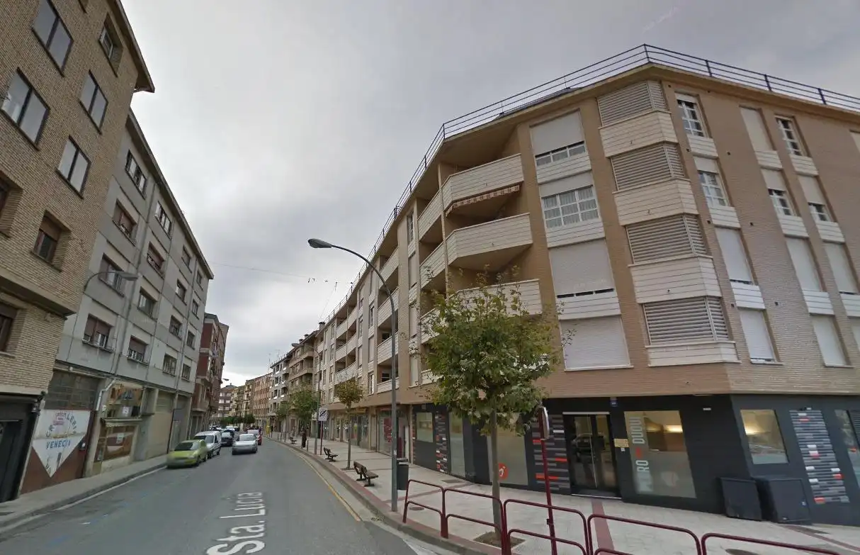 Flat with terrace for sale in Calle SANTA LUCIA