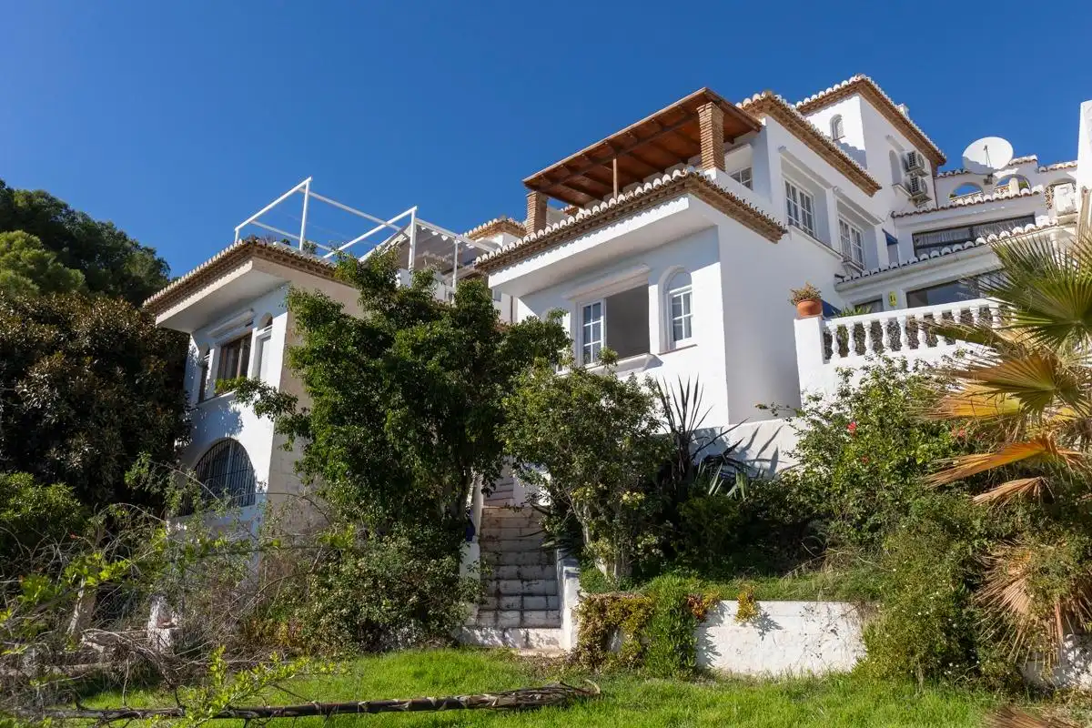 Vista exterior de Casa o chalet en venta en Almuñécar con Aire acondicionado, Jardín privado y Terraza