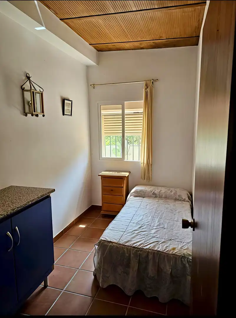 Habitación de Casa adosada en venta en Estepona