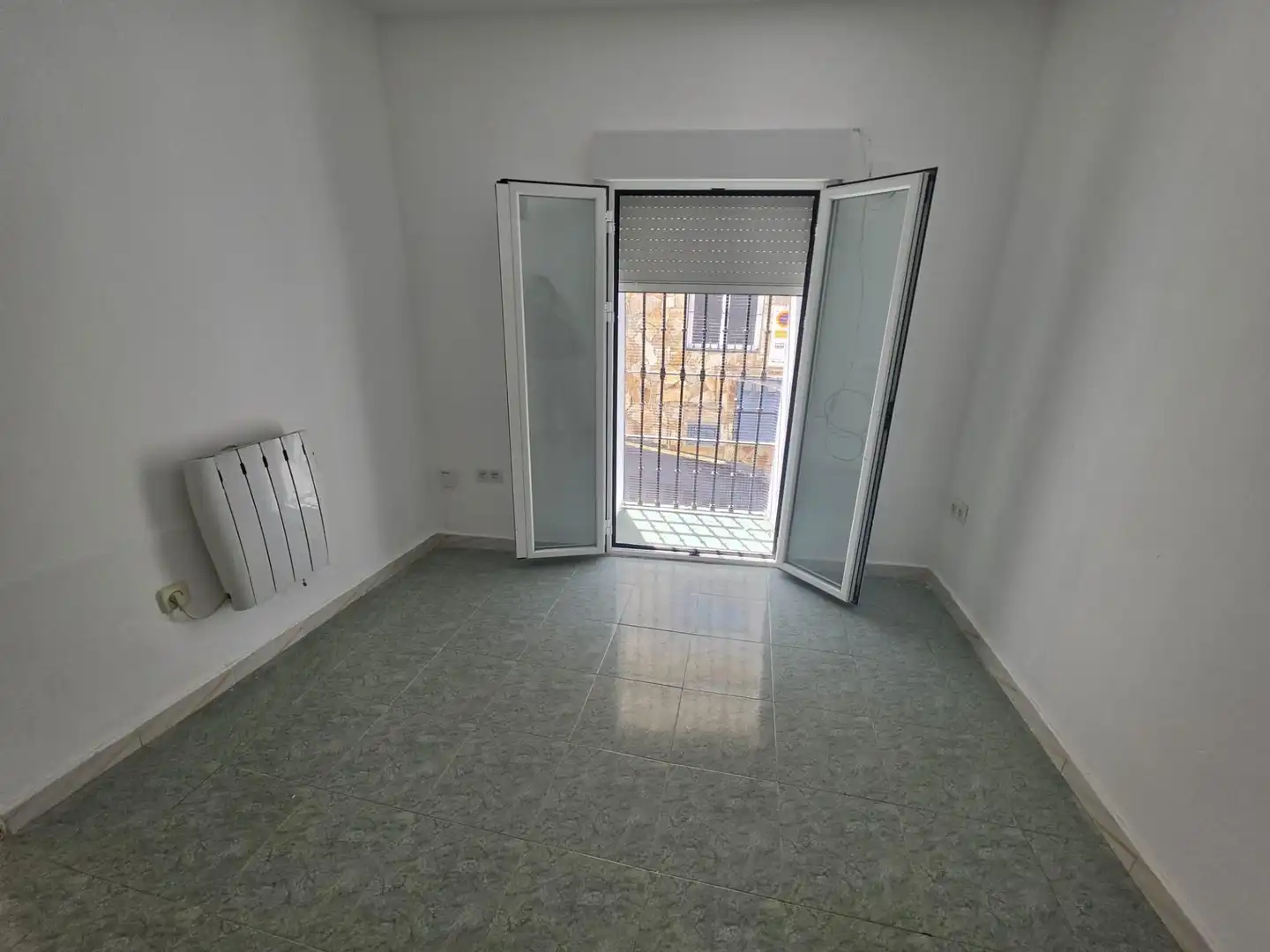 Habitación de Apartamento de alquiler en Pedrezuela con Calefacción y Amueblado