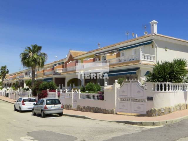 Piso en Venta en Golda Meir en Benijófar