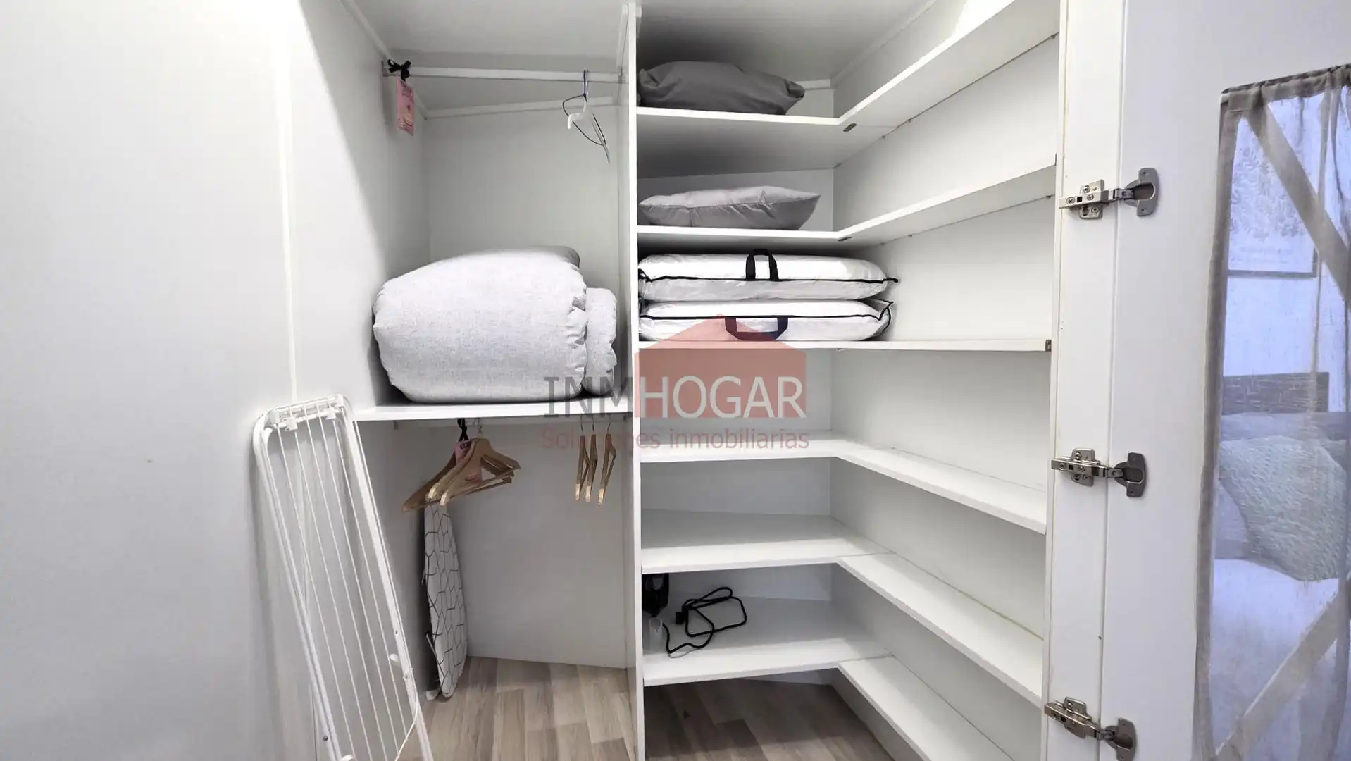 Habitación de Piso en venta en Ávila con Calefacción y Amueblado