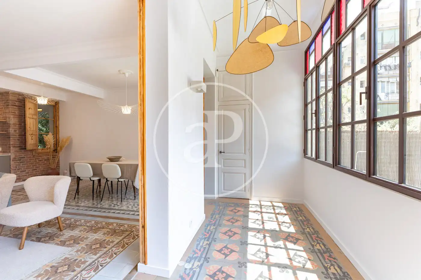 Wohnung zum Verkauf in Barcelona mit Klimaanlage, Heizung und Terrasse