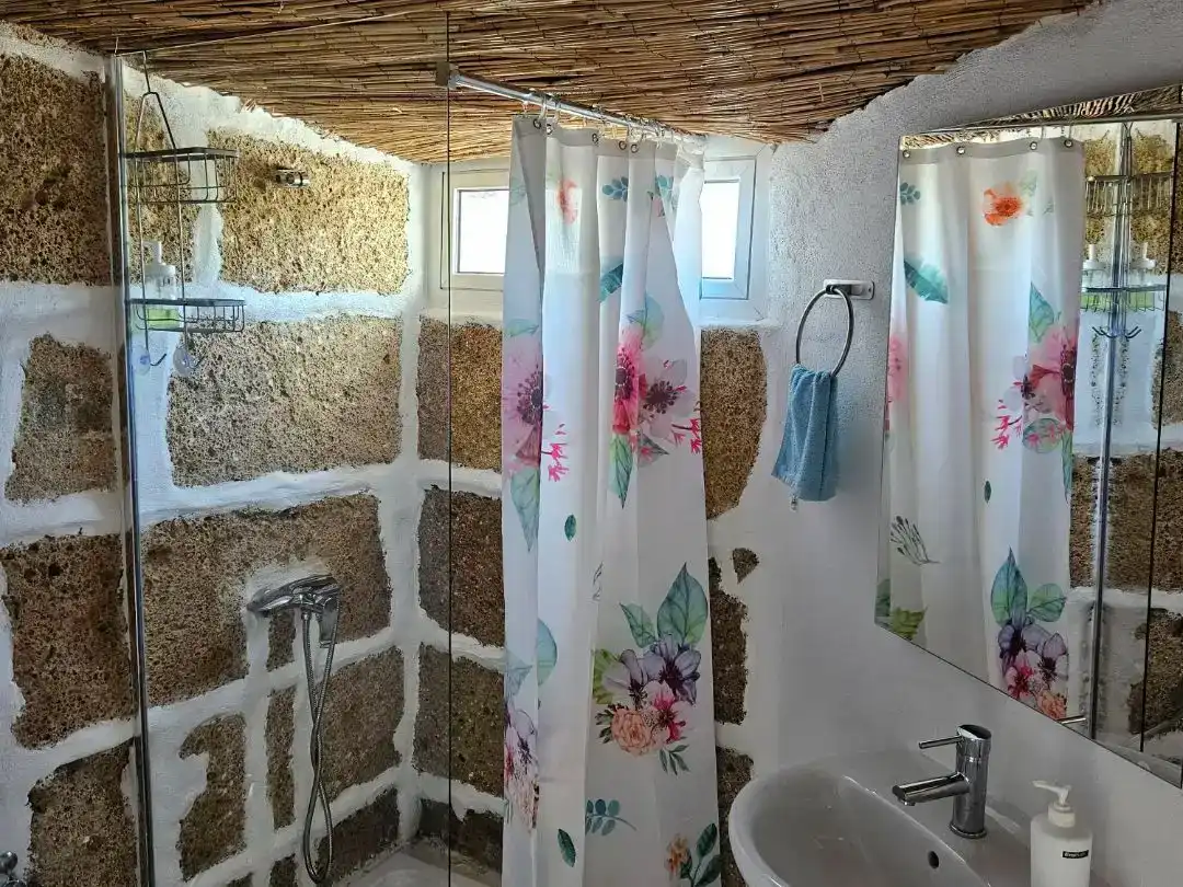 Bany de Casa o xalet de lloguer en Arico amb Jardí privat, Traster i Moblat