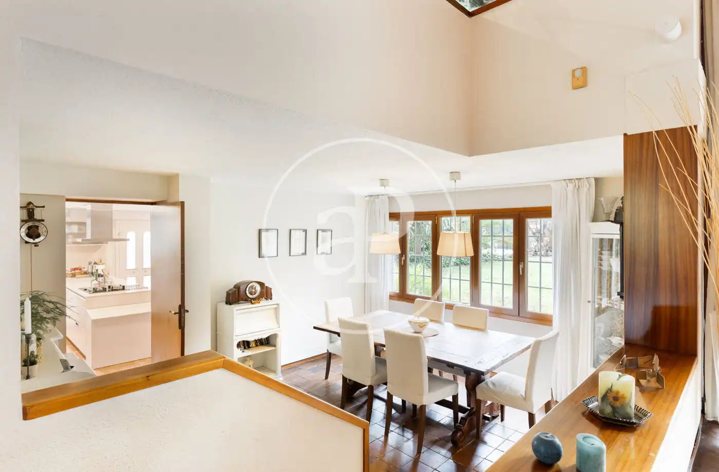 Comedor de Casa o chalet en venta en Cerdanyola del Vallès con Aire acondicionado, Calefacción y Jardín privado