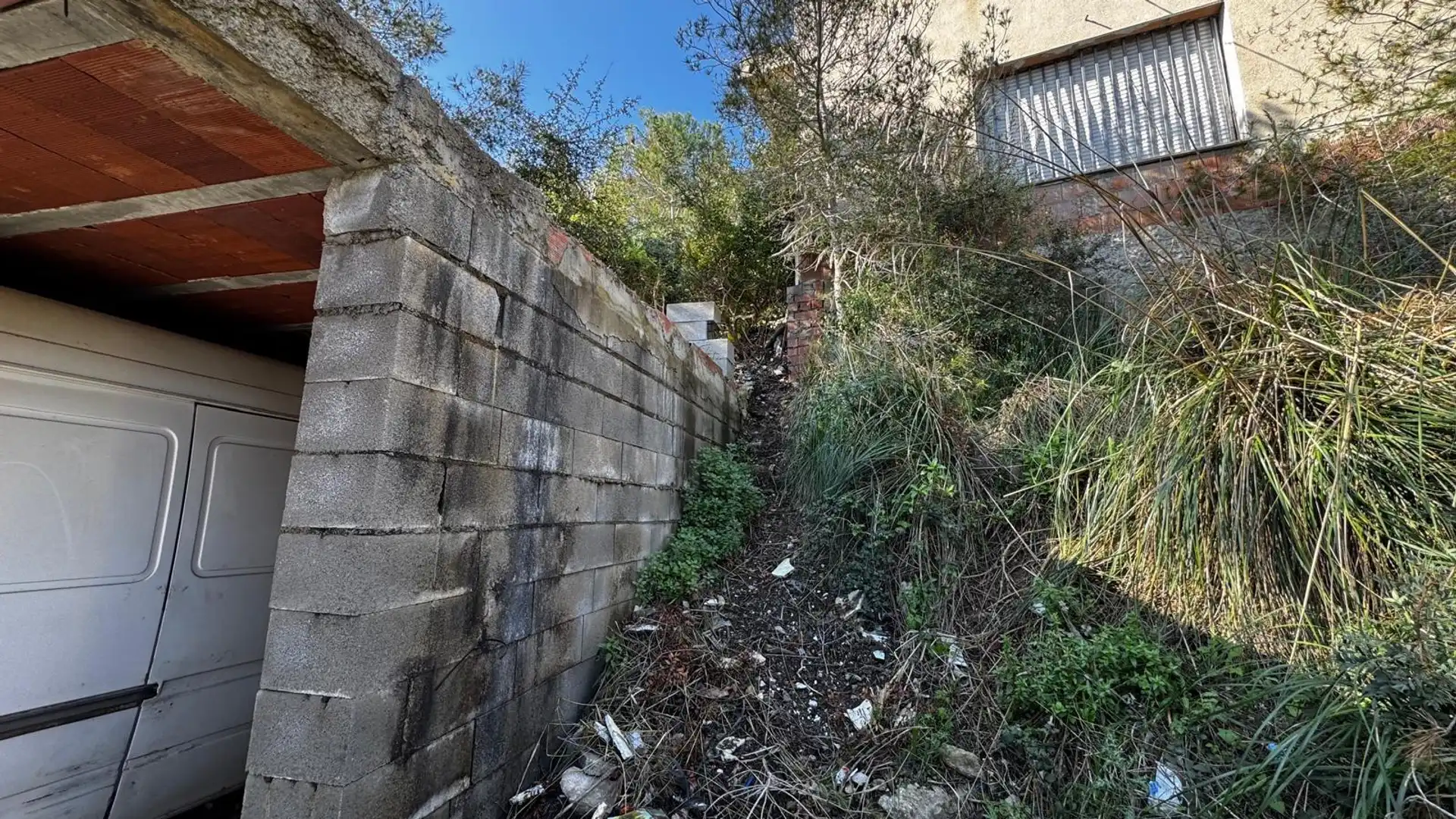 Houses for sale in Calle BEETHOVEN