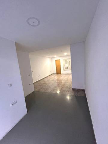 Local comercial en Alquiler en La Torrassa